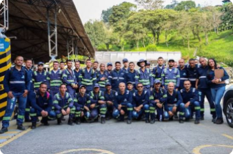 Equipo de trabajo de EMAS reunido durante una jornada institucional